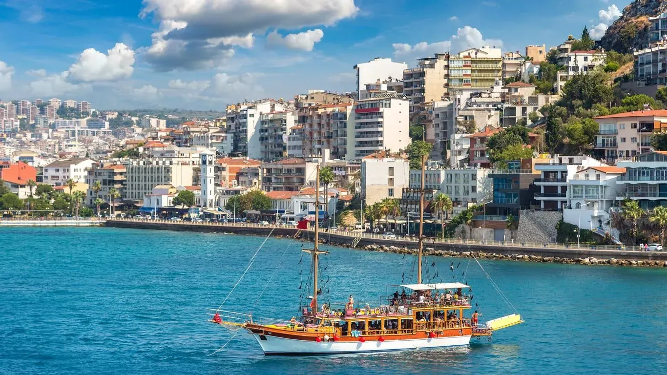 Aydinda Ogrenciler Tatile Giriyorkusadasinda Otel Rezervasyonlari Hareketlendiogrenciler Kusadasinda Tatilin Tadini Cikaracak 630643 B9E63230Bb3824583C8A58474C2732Af