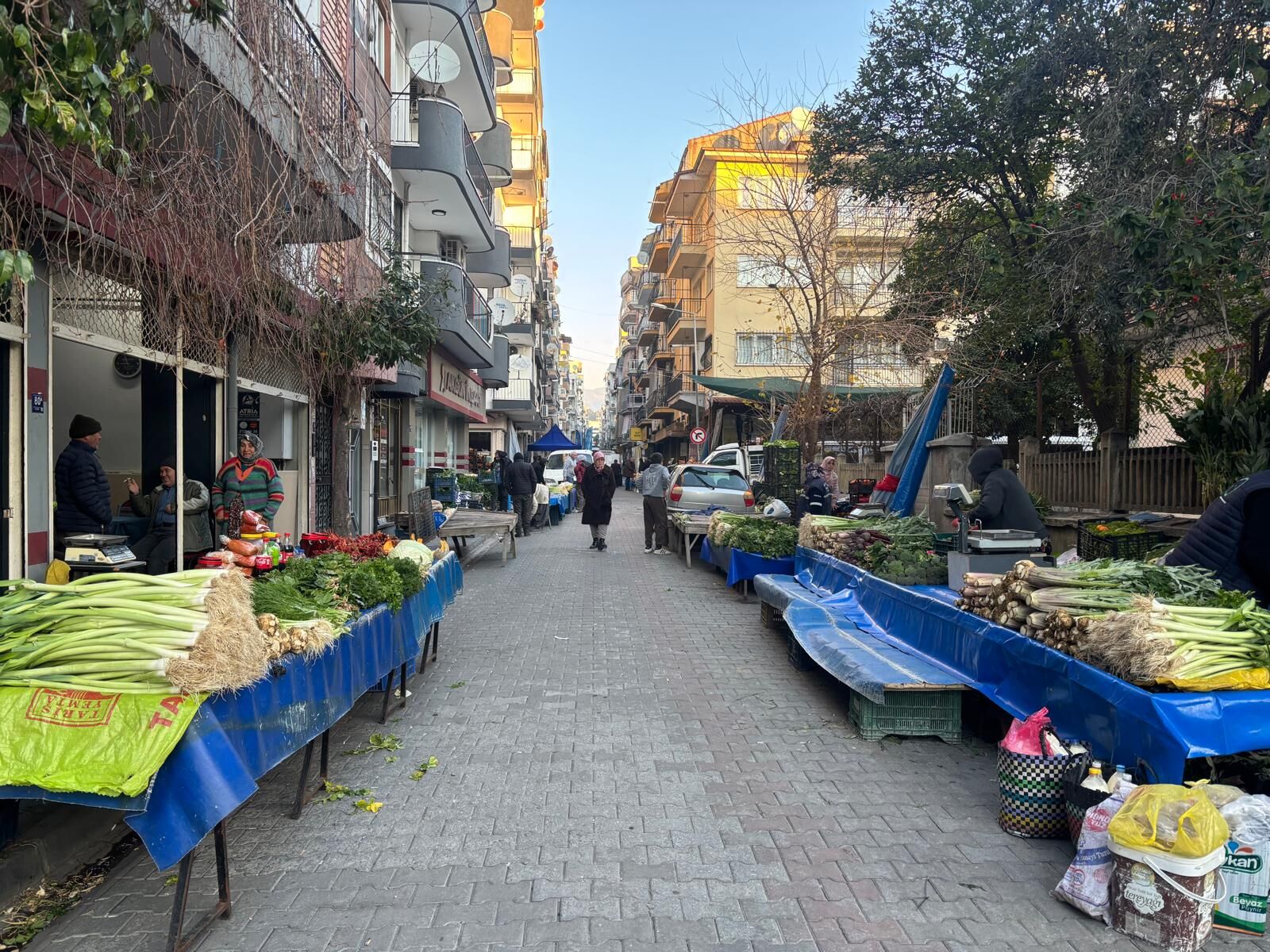 Aydın’da semt pazarı taşınmadı: Esnaf kalıcı çözüm bekliyor