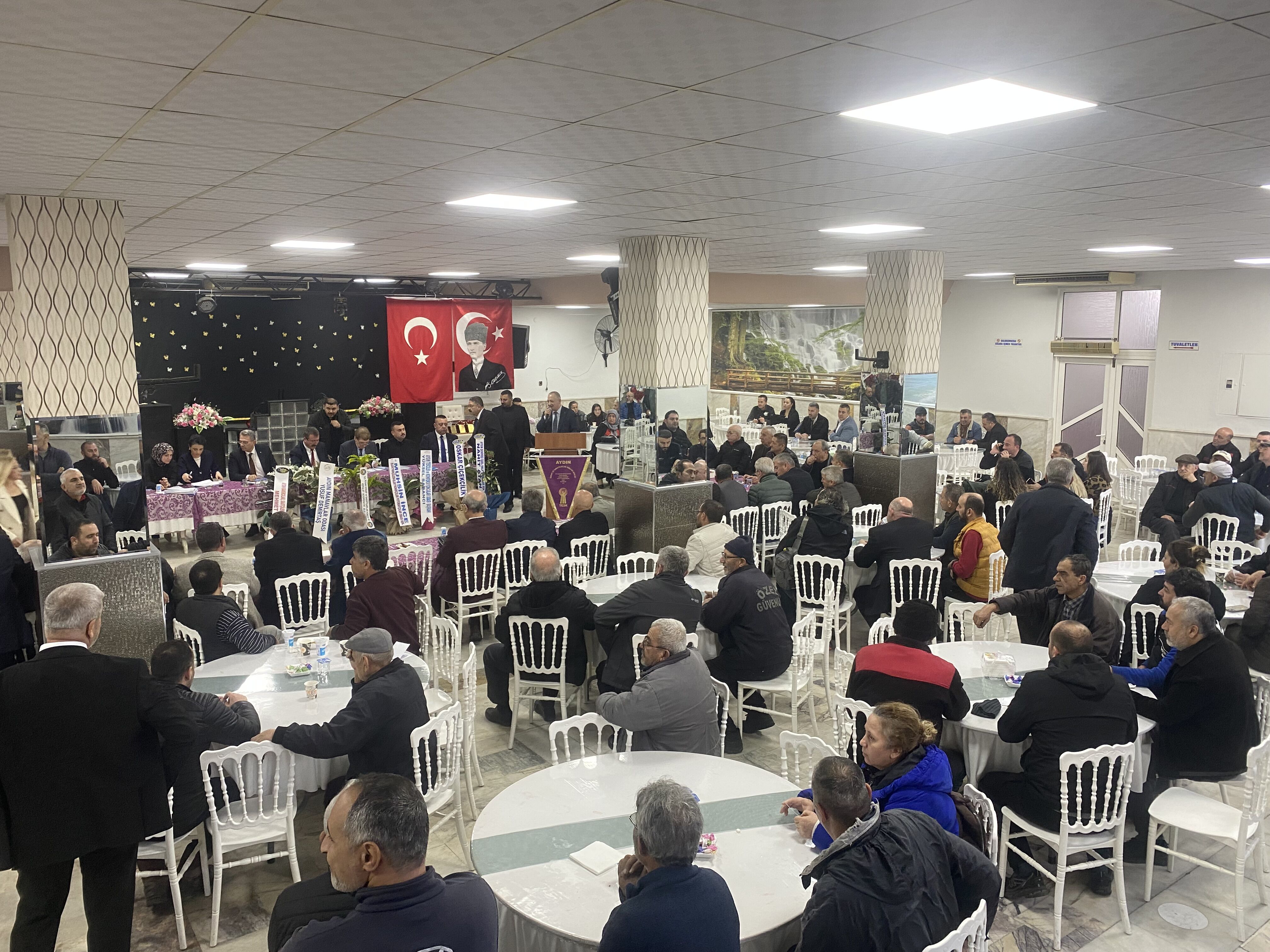 Baskan Eyefci 6Nci Donem Icin Guven Tazeledi 40 Yili Askin Uyelere Baskanlar Tarafindan Plaket Verildi 631195 0B136E0E809D1113147B1C89Fcc5E3F6