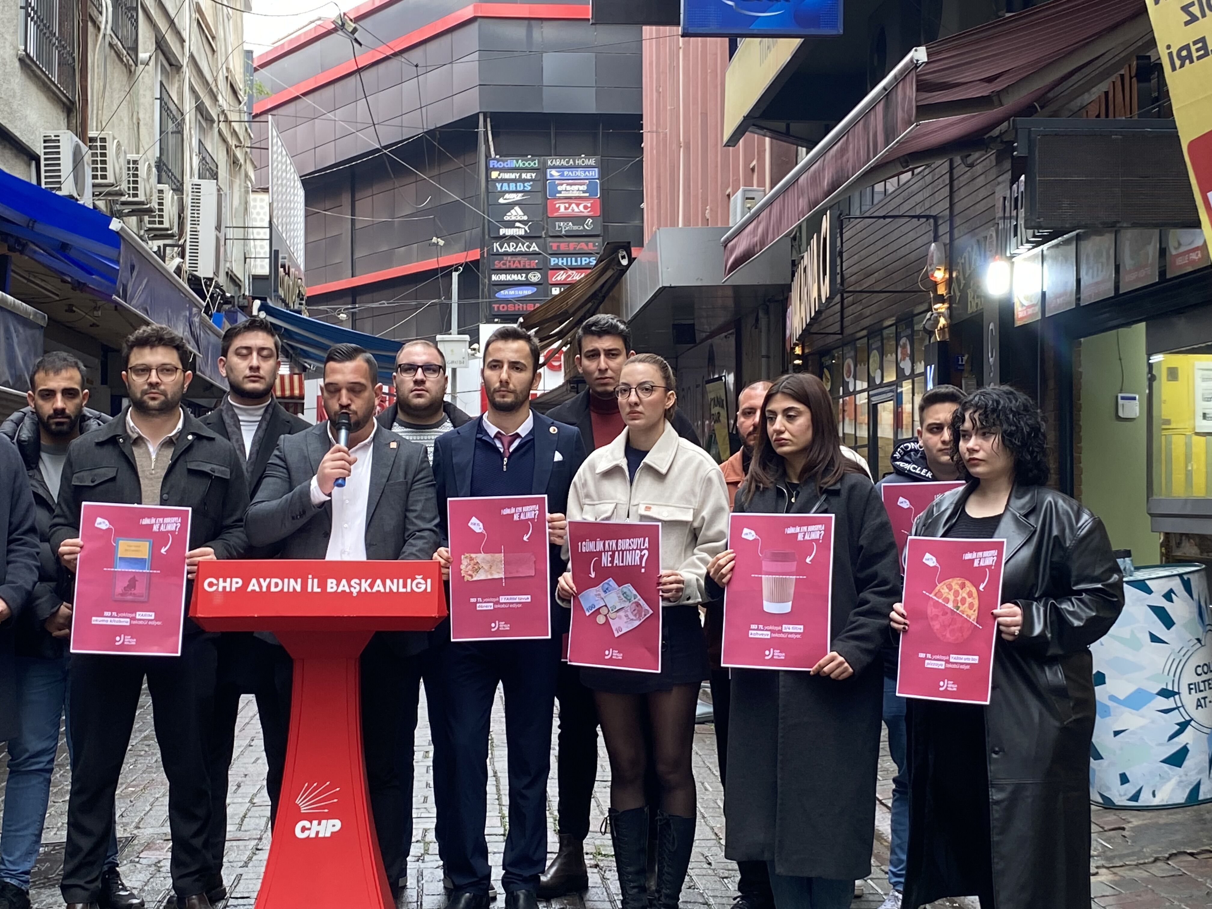 Chp Aydinin Genclerinden Kyk Tepkisi Kyk Bursu Cep Harcligi Degildir 629215 9Dc8Ac8C7Fe346Dac57E4244100Cad03