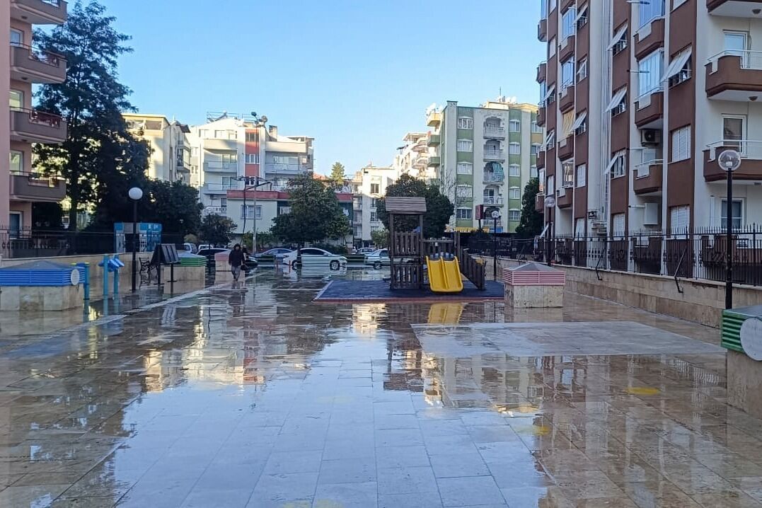 Cocuklar Guvenle Oynasin Diye Efelerde Parklar Tertemiz 631708 9Ee12983A6C699Bbd90A9Ede7A6D7F81