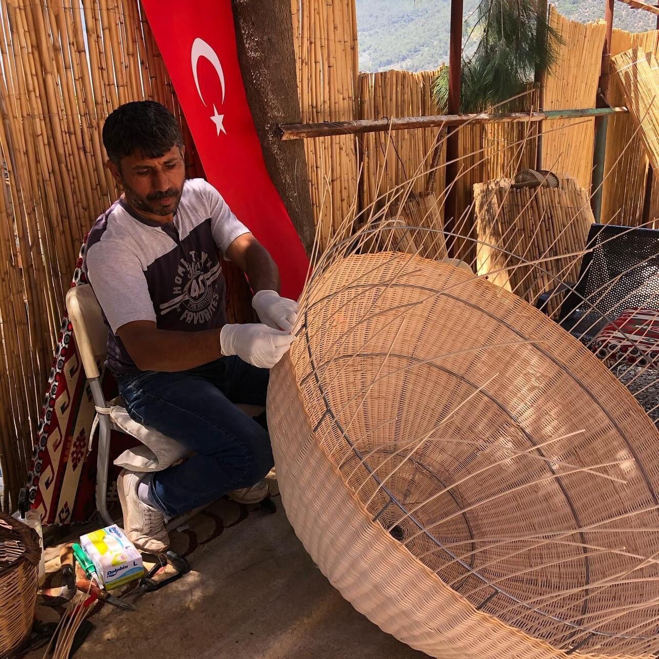 Ilicabasindaki 50 Yillik Usta Rattanla Motor Kapladi Abdul Aydeniz Imkan Verilirse Ev Ve Araba Bile Kaplarim 630644 5Ba4B79Fbb8555109Bdcd187E42Ca4Ec