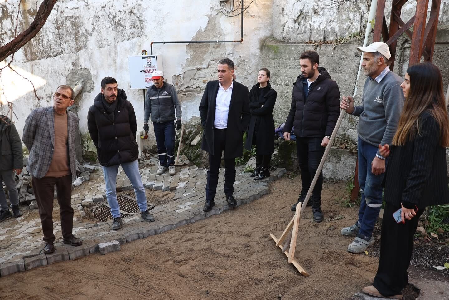 Kocarlida Yol Calismalari Yerinde Incelendibaskan Arici Ekiplere Kolayliklar Diledi 626811 5E4273F5F220D5A4Eb5C855402F68C5D