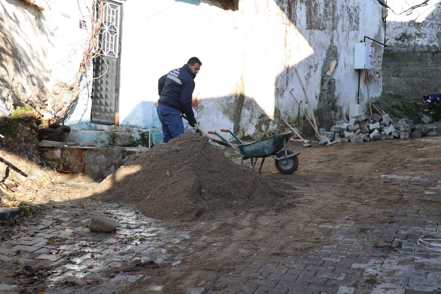 Kocarlida Yol Calismalari Yerinde Incelendibaskan Arici Ekiplere Kolayliklar Diledi 626811 A7834F2773Ac1Aa9Feb8Dd5E25Af4486