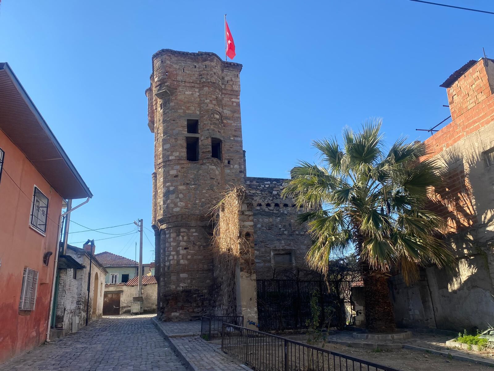 Kocarlinin En Kalabalik Mahallesi Muhtar Sarioz Mahalleyi Hedefe Anlatti 632051 0F08Ea173F4Cbe204C2B935C11Be483D