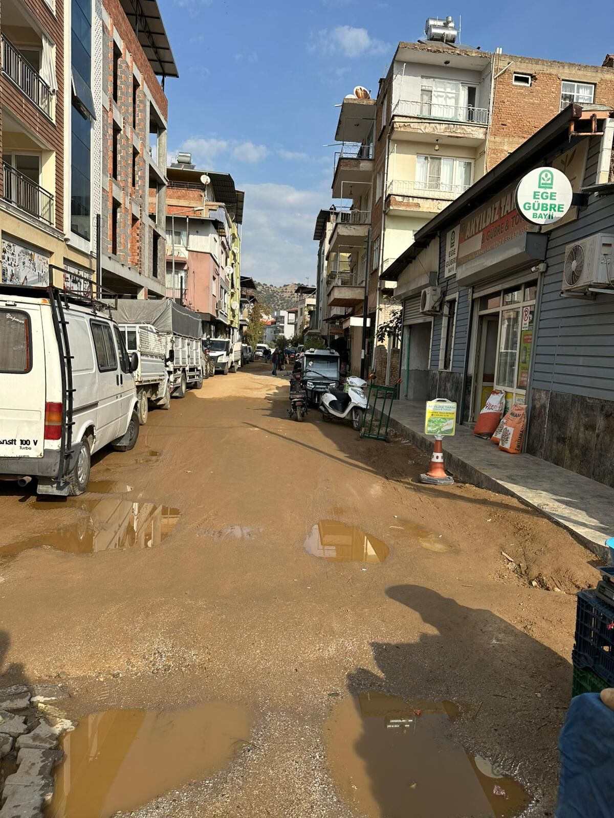 Koskun Yollari Icler Acisi Halde Iyi Partili Bastan Koskun Camurlu Yollarina Tepki Kosk Yuzyili Dedikleri Bu Muydu 633829 2A5Ead4509B4D6Fb311E140D5B0Dbb9F