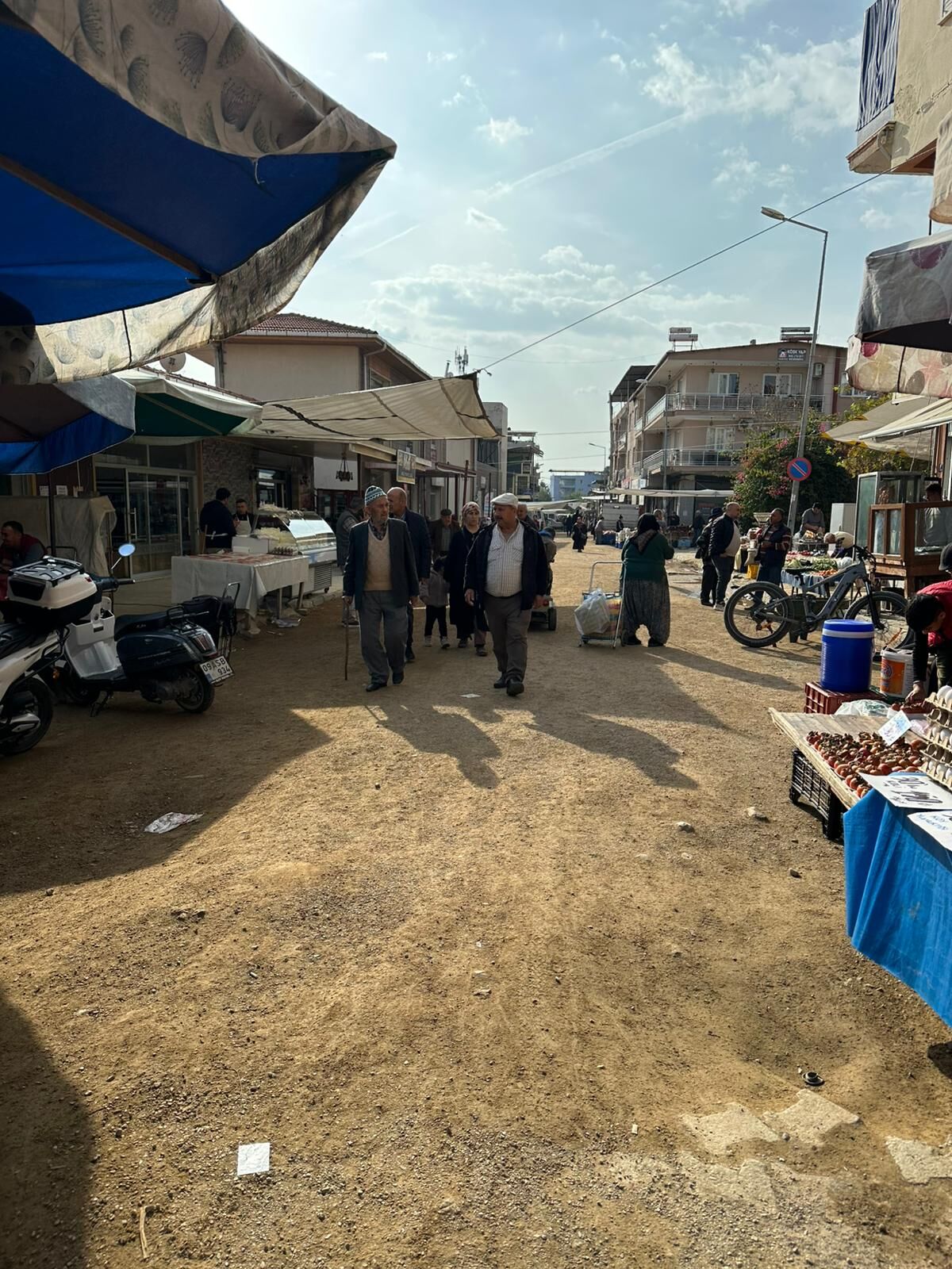 Koskun Yollari Icler Acisi Halde Iyi Partili Bastan Koskun Camurlu Yollarina Tepki Kosk Yuzyili Dedikleri Bu Muydu 633829 B14Ed5F3Ba45104A43B9A617C6C871D1