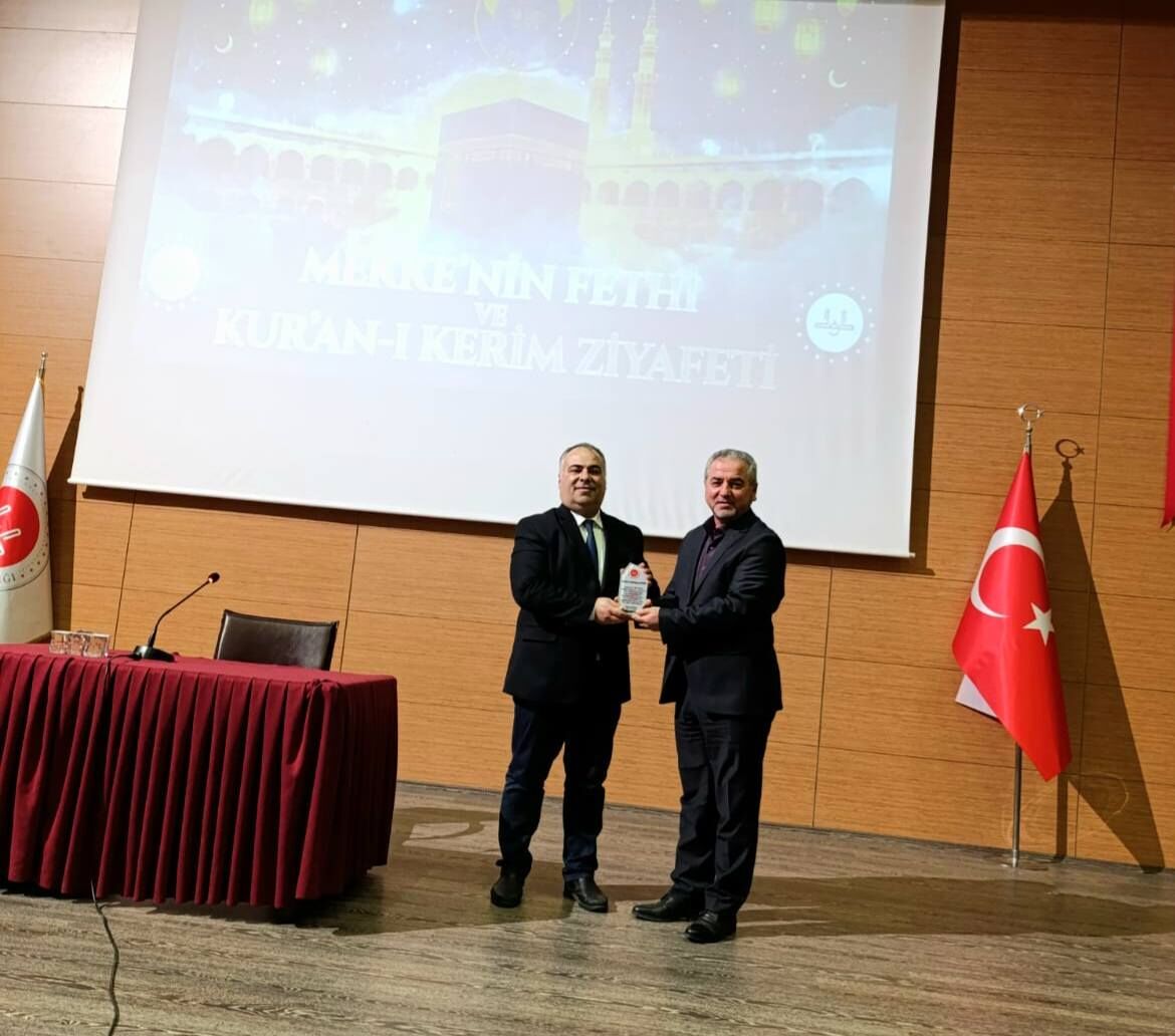 Mekkenin Fethi Aydinda Dualar Ve Kuran Tilavetleriyle Anildi 626867 2Ac39A8406C1B5F2Ac26D6D7C8Fb599D