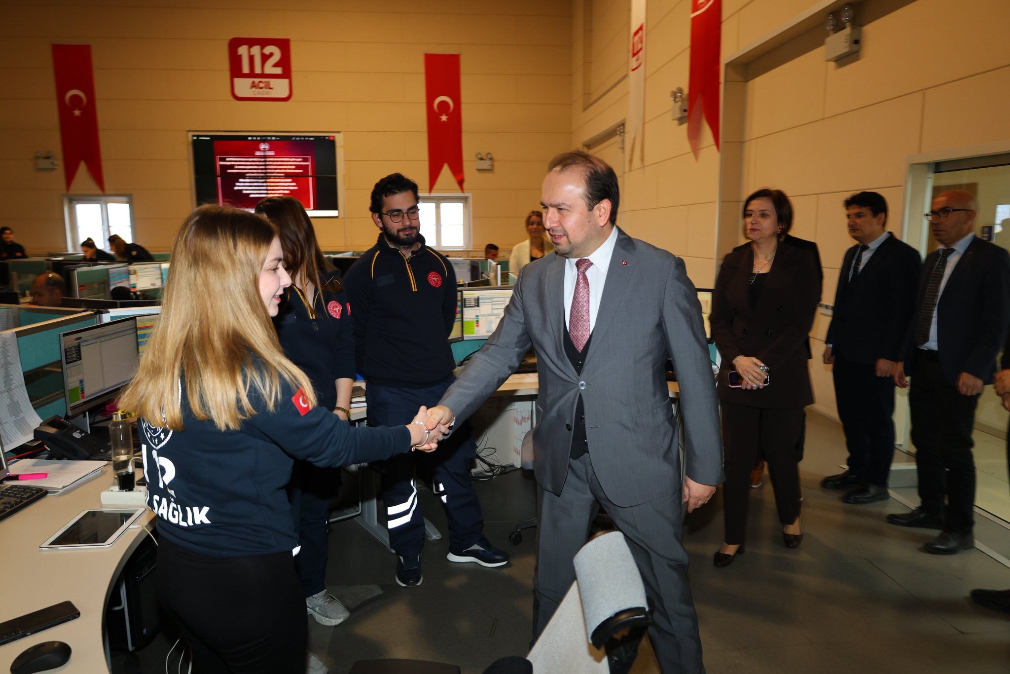 Müdür Şenkul, yeni yıla mesaiyle giren sağlık çalışanlarına moral verdi