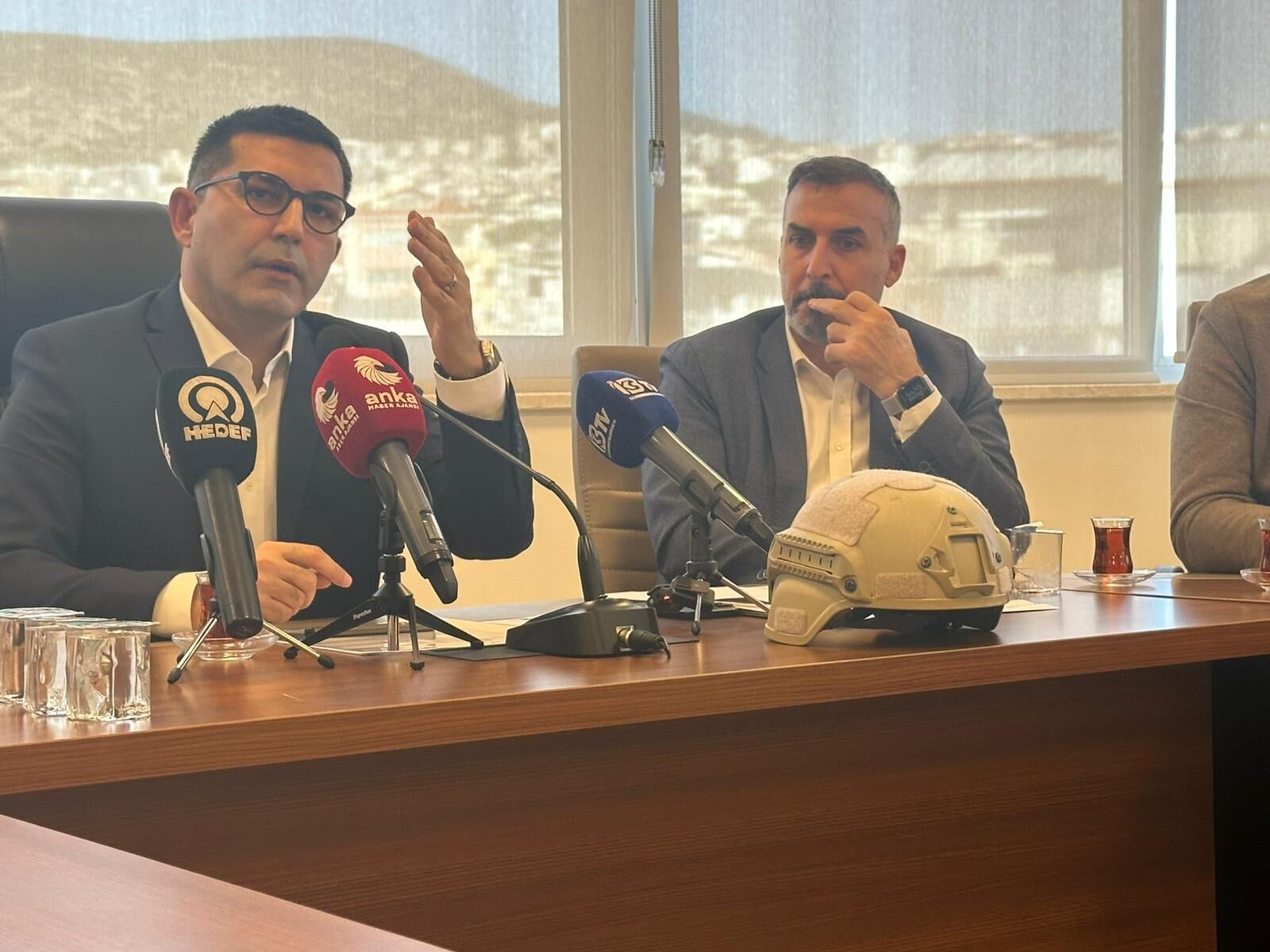 CHP’li Günel’den AK Parti’li Çerçioğlu’na sert tepki! “200 metrekarelik çadırı yıkmak için 200 adam gönderiyorsun”
