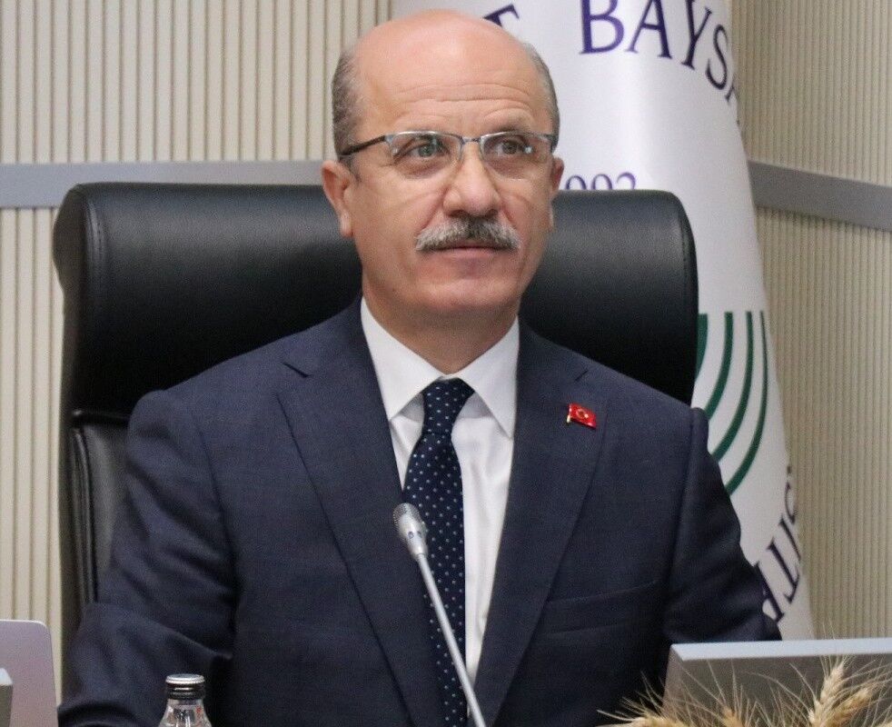 YÖK'ten 'cuma namazı' düzenlemesi talebi: Üniversitelere yazı gönderildi
