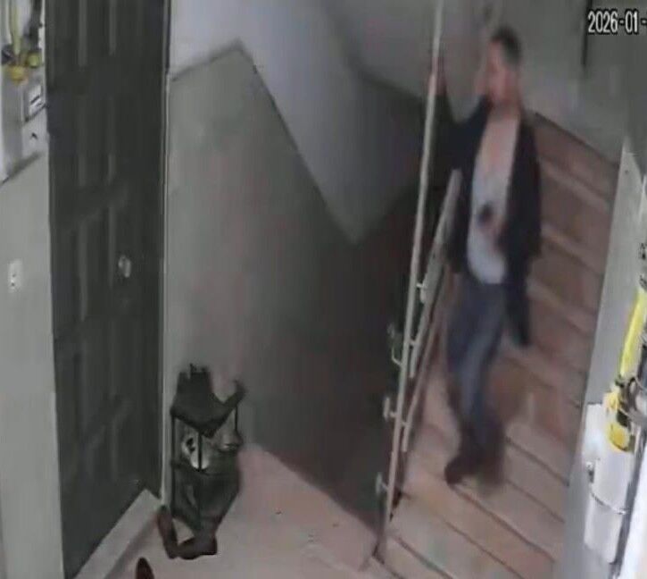 Bağlanıp başından kimyasal madde dökülen kadın yaşam mücadelesi veriyor
