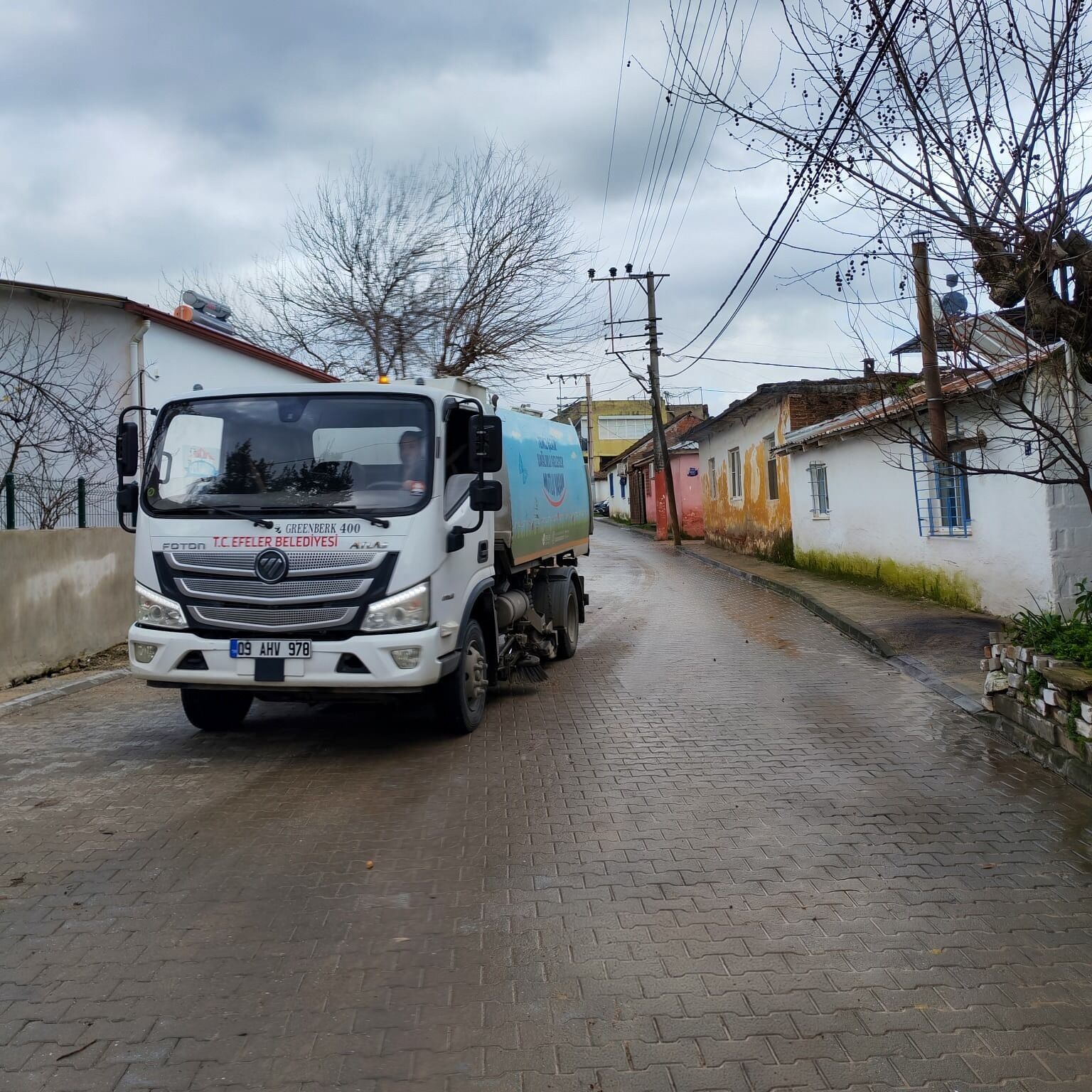 Yogun Yagisin Ardindan Efeler Belediyesi Sahada 634923 6B25955571F9Ca438F1894Fbc7Ecb81F