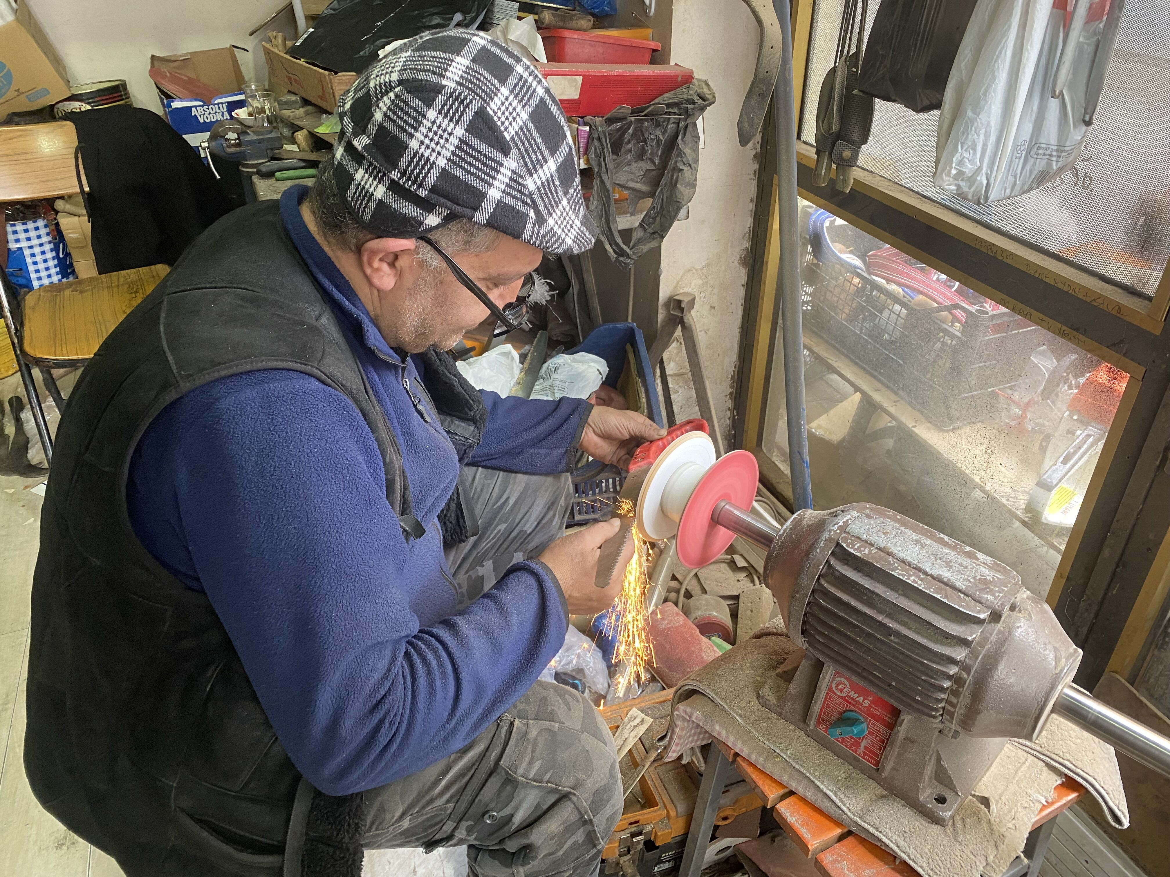 Zeytin Budama Sezonunun Baslamasi Bicakcilara Yaradi Cinedeki Bicakcida Yogunluk 634381 F497D013B2475C014B690A4Ca420A6A9