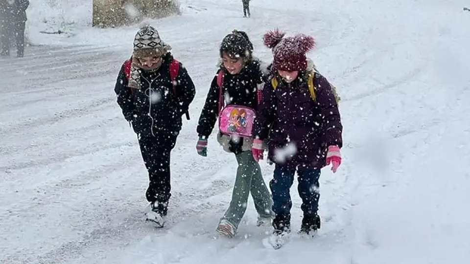 26 Şubat Perşembe Okullar Tatil Mi