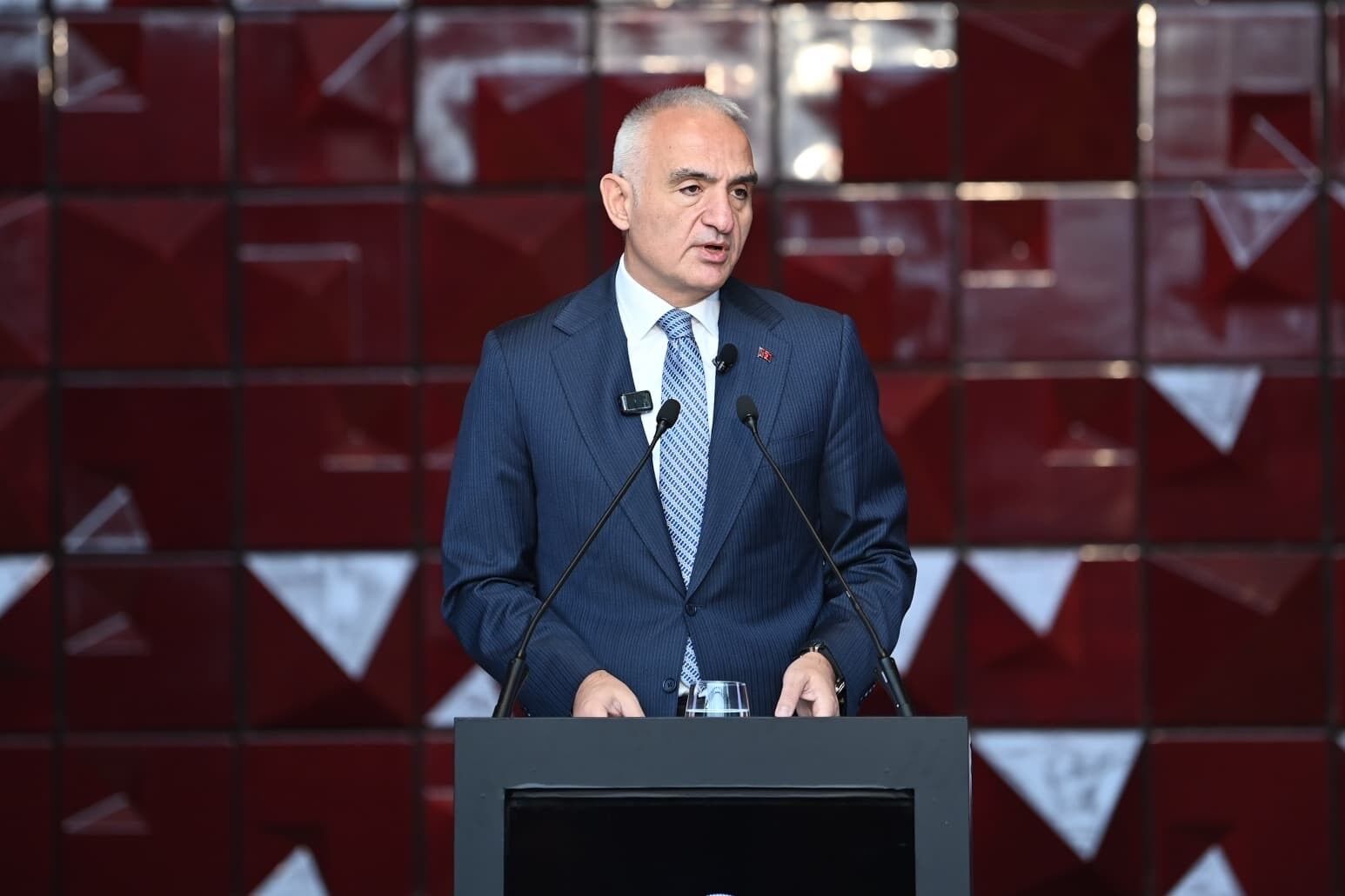 Bakan Ersoy, Aydınlıları heyecanlandıran gelişmeyi bir kez daha duyurdu
