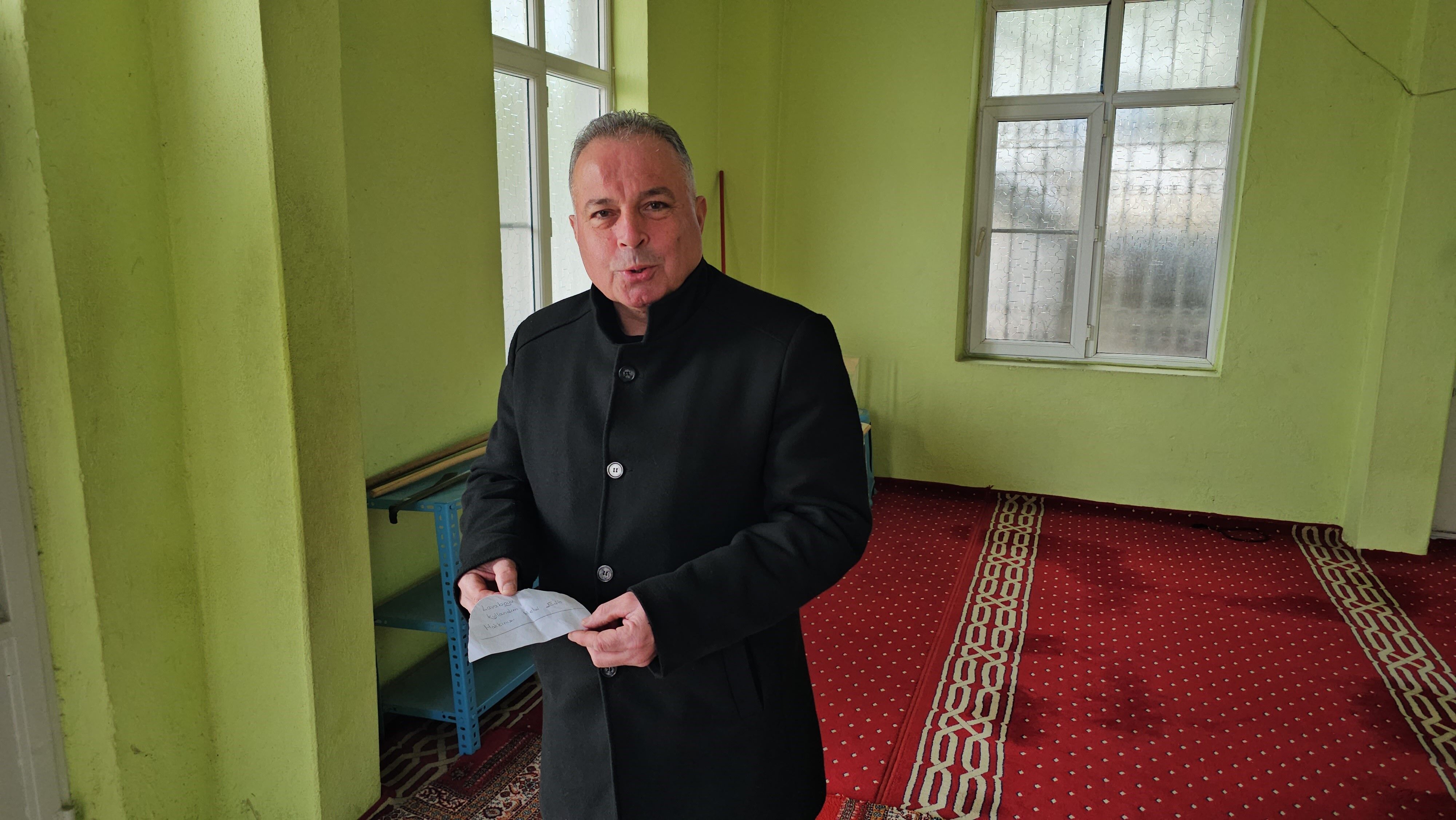Aydın’da Mutaf Camii’nde örnek davranış: Kimliği bilinmeyen vatandaş herkesi duygulandırdı
