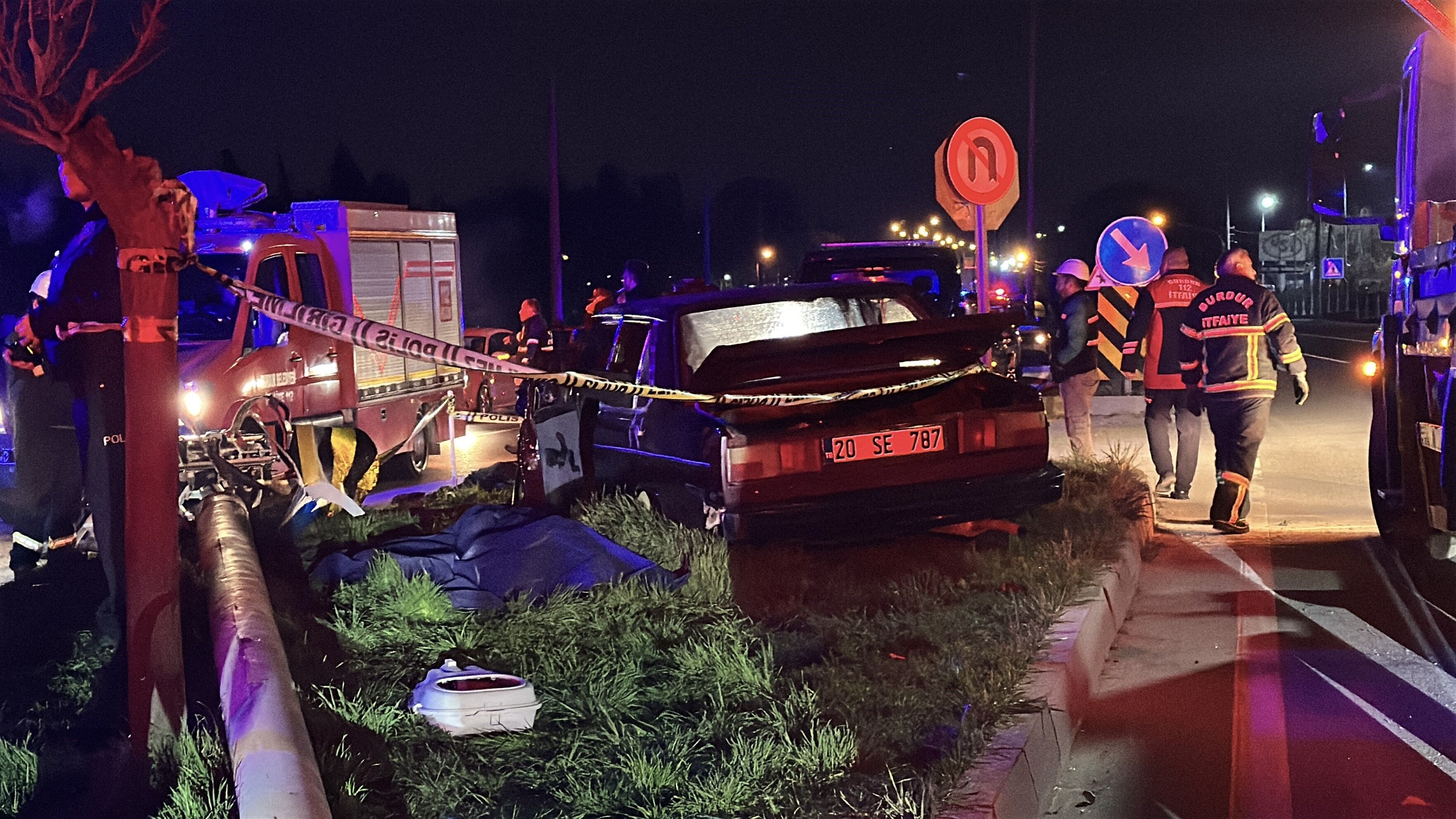 Yeni evli çifti gece vakti ölüm ayırdı