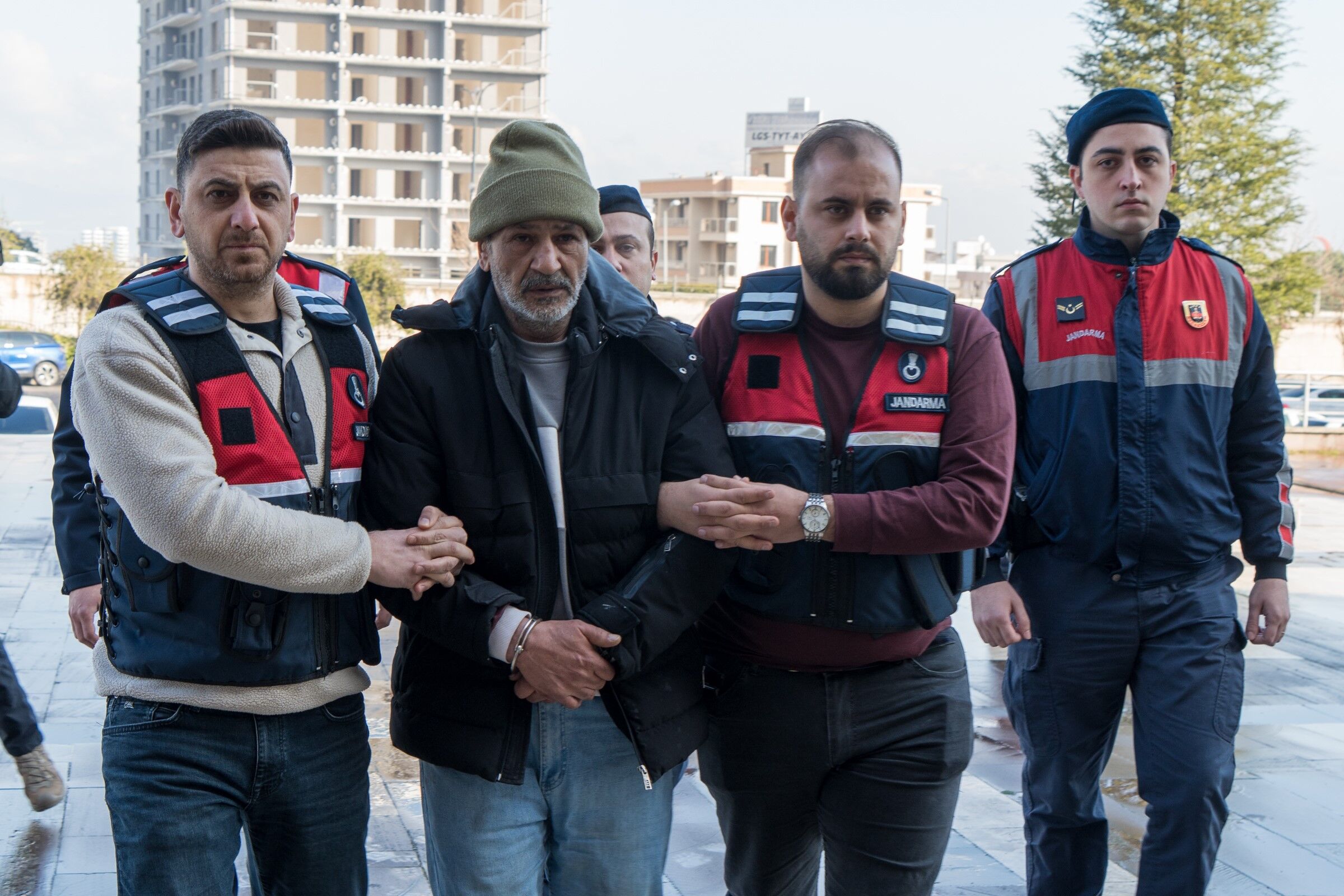 Aranan kızın öldürülüp gömüldüğü tespit edildi