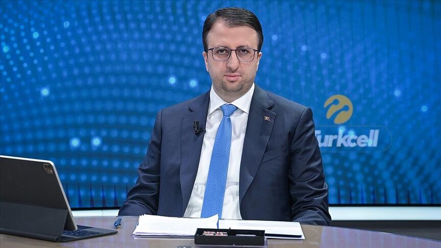 Ahmet Akyol Kimdir