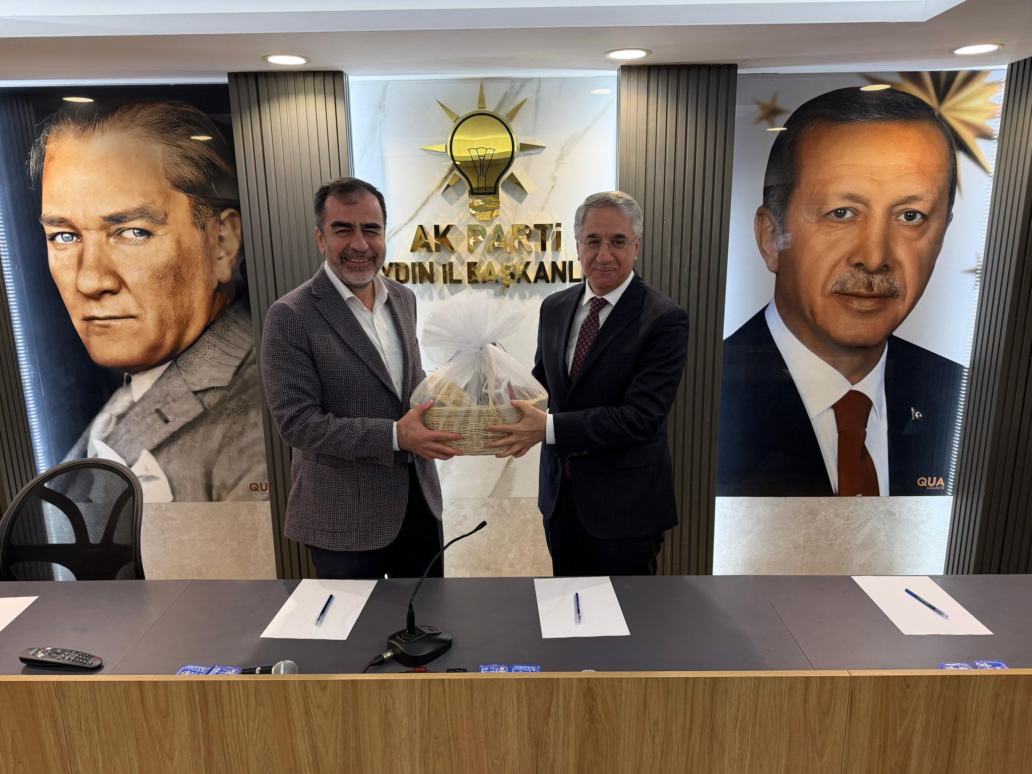 AK Partili Yanılmaz'dan Aydın ziyareti: Gün boyu temaslarda bulundu