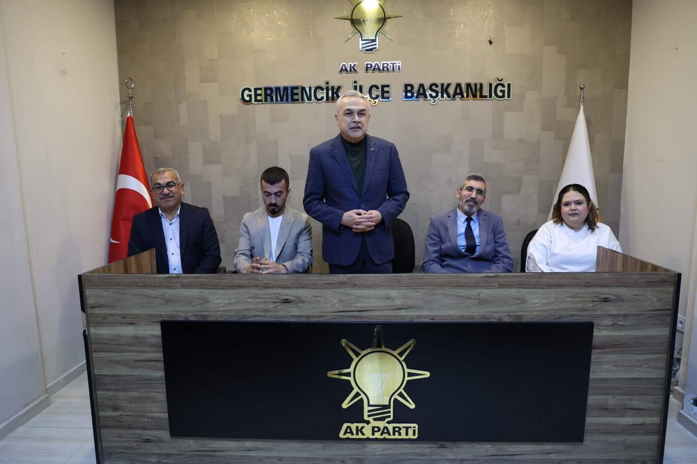 AK Partili Savaş Germencik’te teşkilatla buluştu