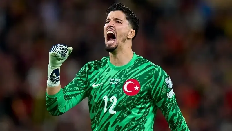 Altay Bayındır Kim