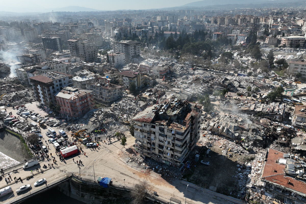 Asrın felaketi asrın seferberliğine dönüştü