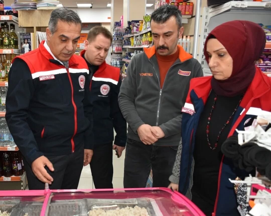 Aydın’da Ramazan'da sıkı denetim: Müdür Temiz fırın ve marketleri yerinde inceledi