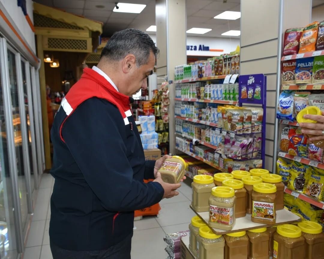 Aydın’da Ramazan'da sıkı denetim: Müdür Temiz fırın ve marketleri yerinde inceledi