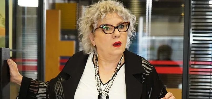Ayşenil Şamlıoğlu Ki̇mdi̇r
