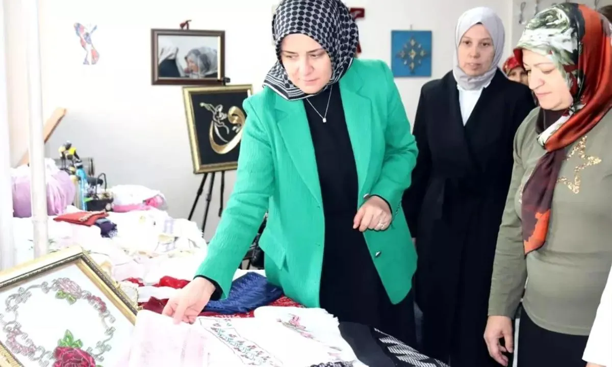 Azime Çiftçi Kim