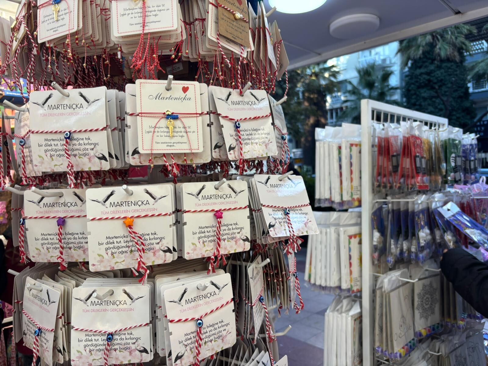 Baharin Simgesi Martenickalar Aydinda Tezgahlarda Yerini Aldi Martenicka Ne Anlama Geliyor 643232 36C70Cfede1E28Ae43323A8020Cf79Cd