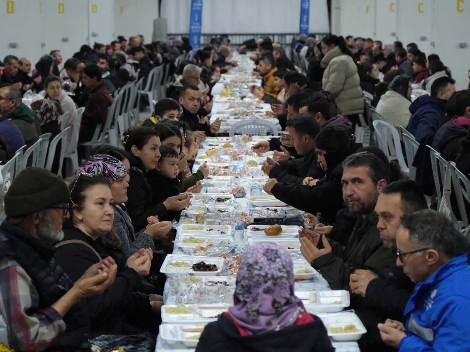 Baskan Cercioglu Aydinin Dort Bir Yaninda Vatandaslari Iftar Sofralariyla Bulusturuyor 641162 E82D929Baa2E2F428489B2F072B5D7Fe