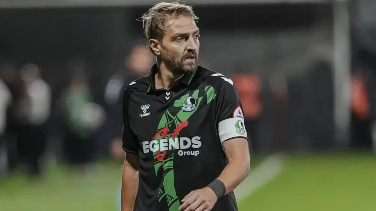 Caner Erkin Kimdir