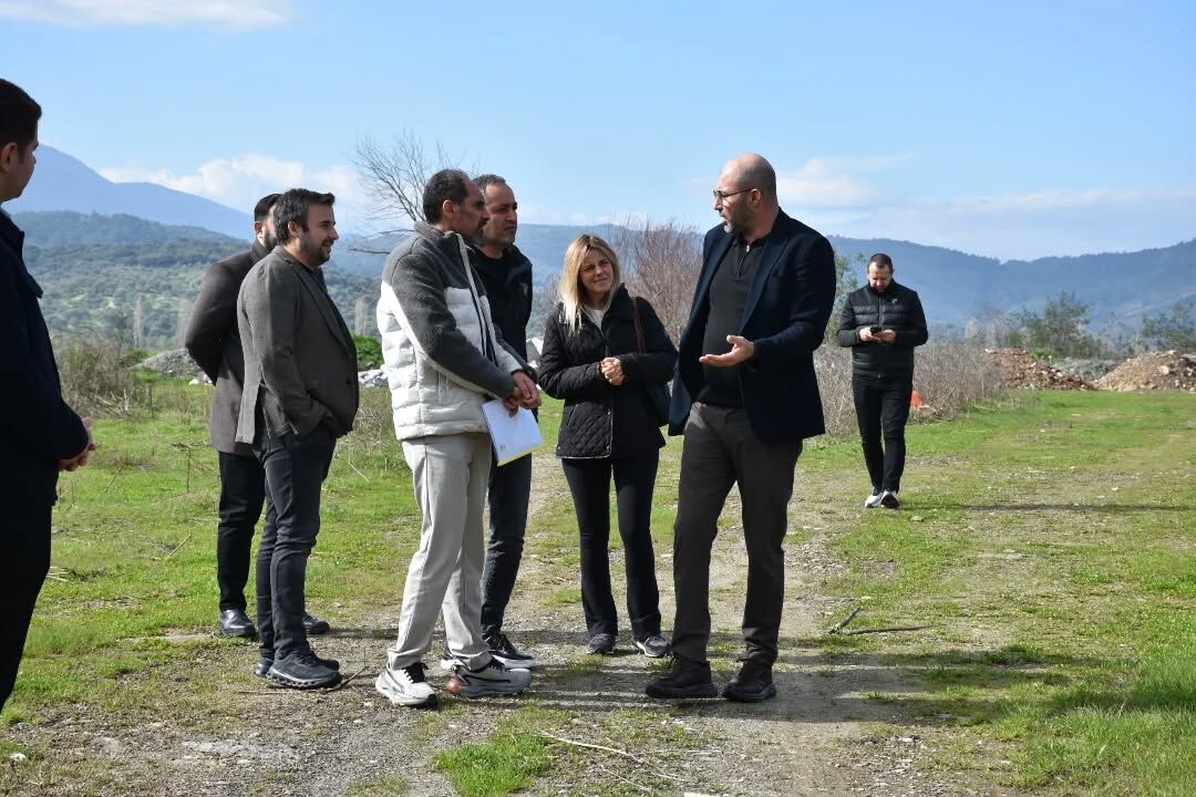 Ege Bolgesinin Efsane Kulubunden Zencirciye Forma Hediyesi Goztepe Sk Germencikte Sporu Destekleyecek 640919 B6906562067E80Cfd516A97Aad5D12Fc