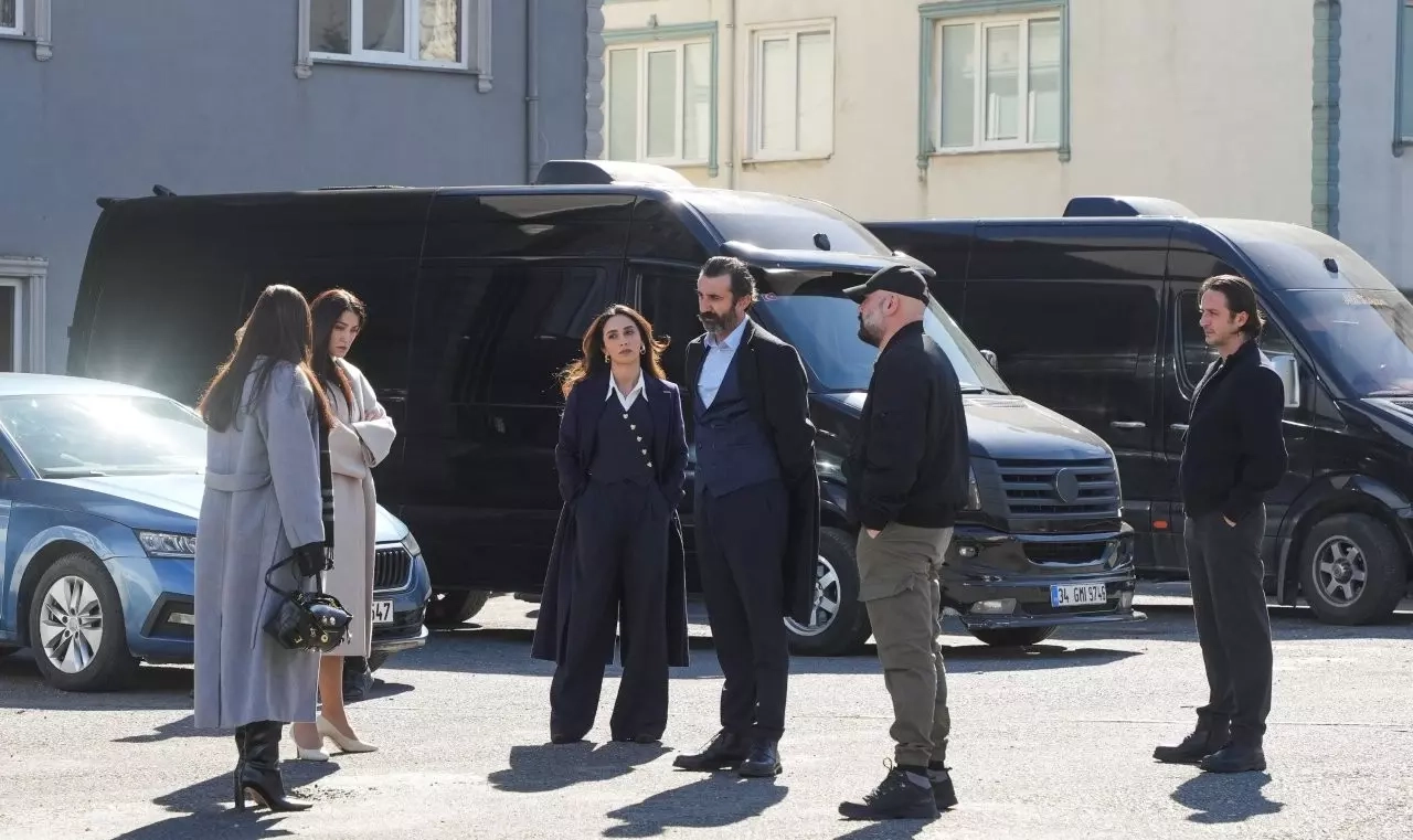 Eşref Rüya 35. Bölüm Fragmanı