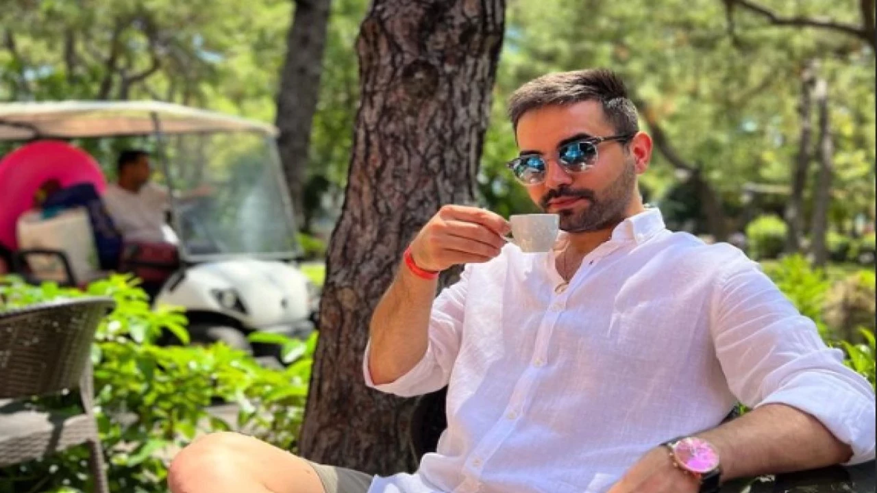 Kadir Ezildi Kaç Yaşında