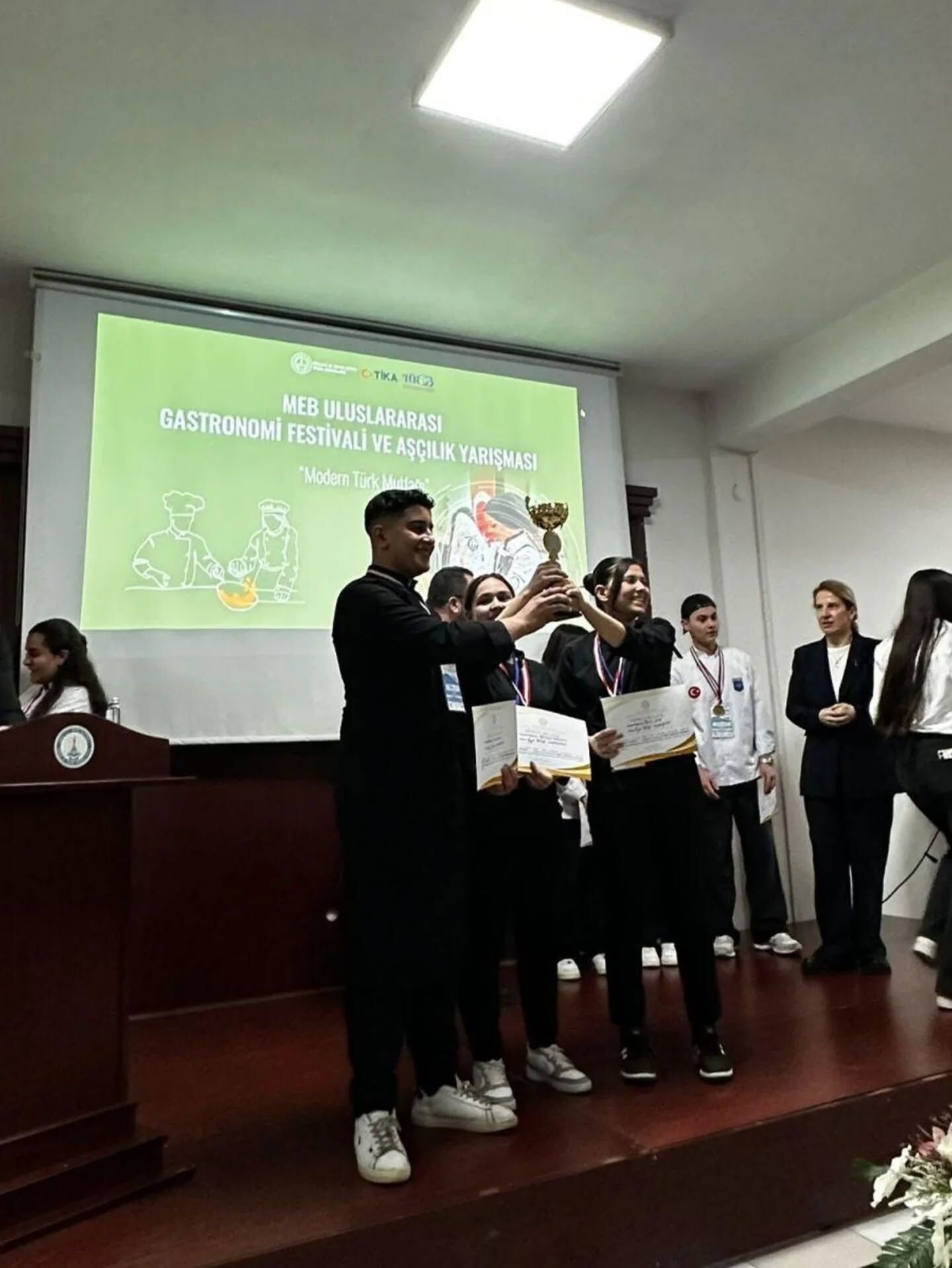 Kuşadası’ndan gastronomide bölge birinciliği başarısı