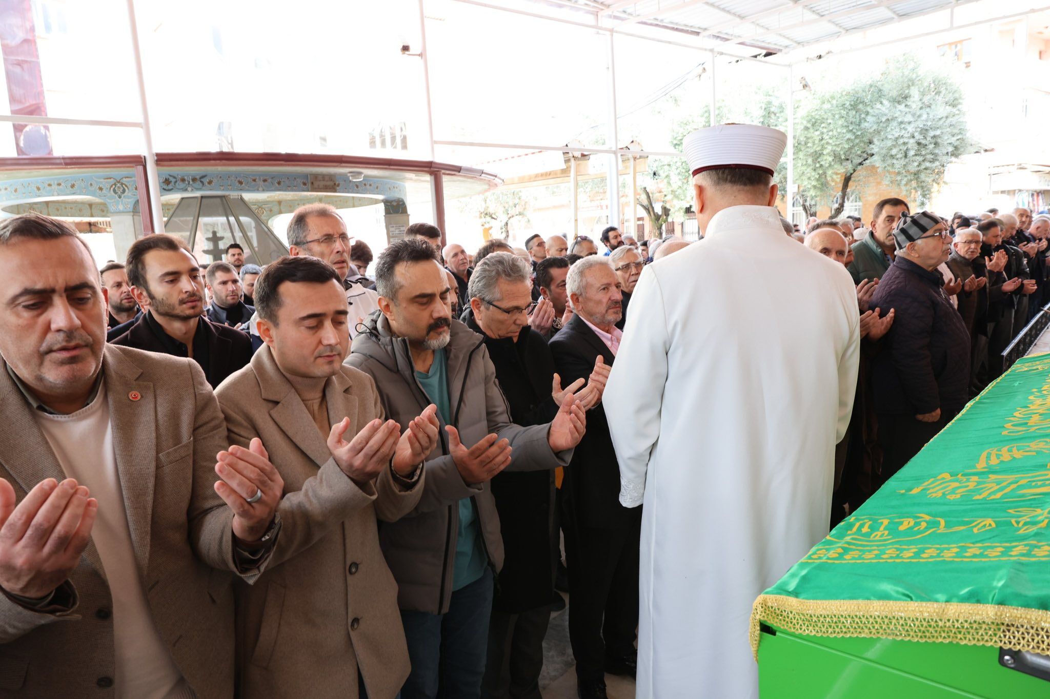 Nazilli’nin sevilen muhtarı Servet Baştan son yolculuğuna uğurlandı