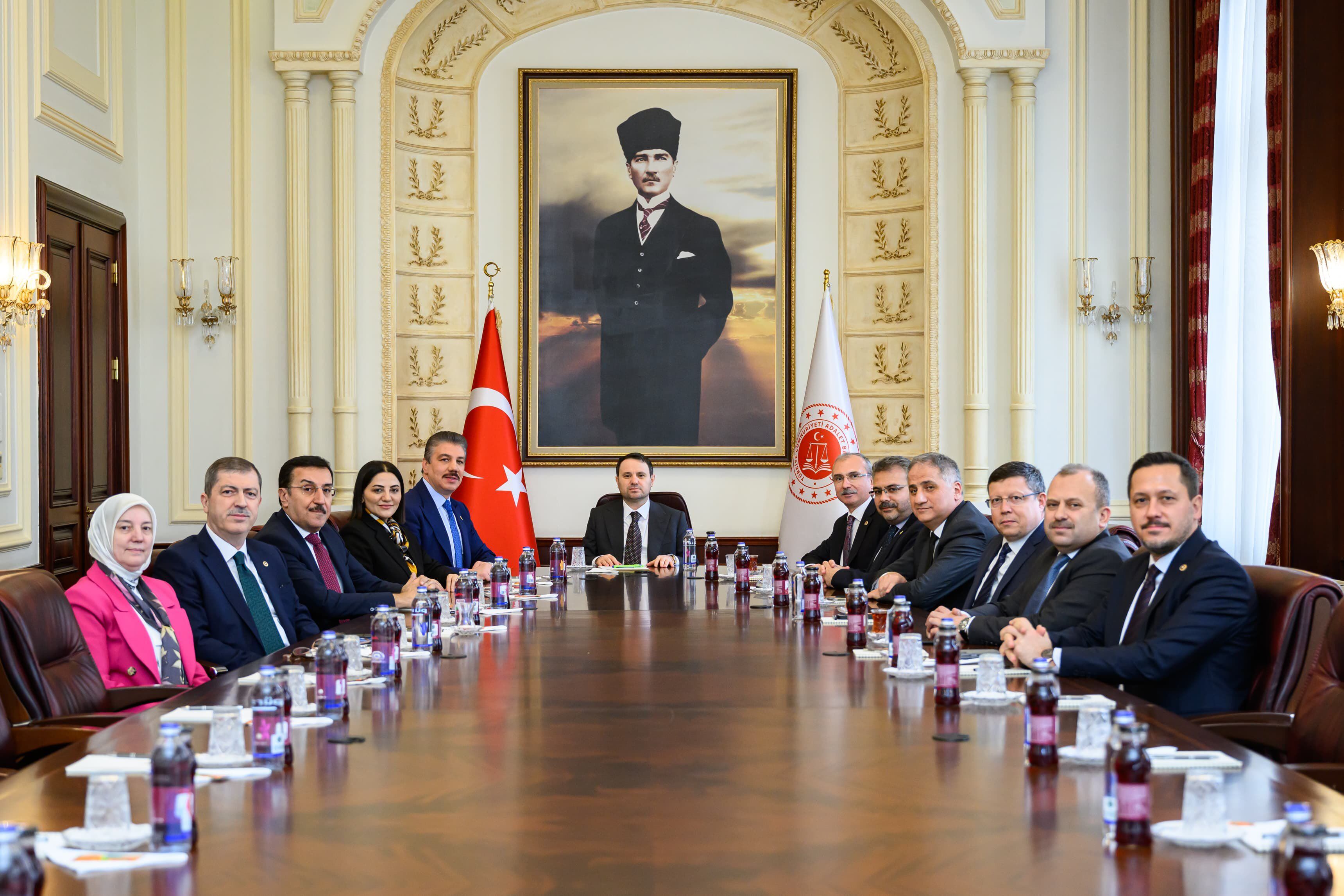 Özmen’den Bakan Gürlek’e 'Hayırlı olsun' ziyareti