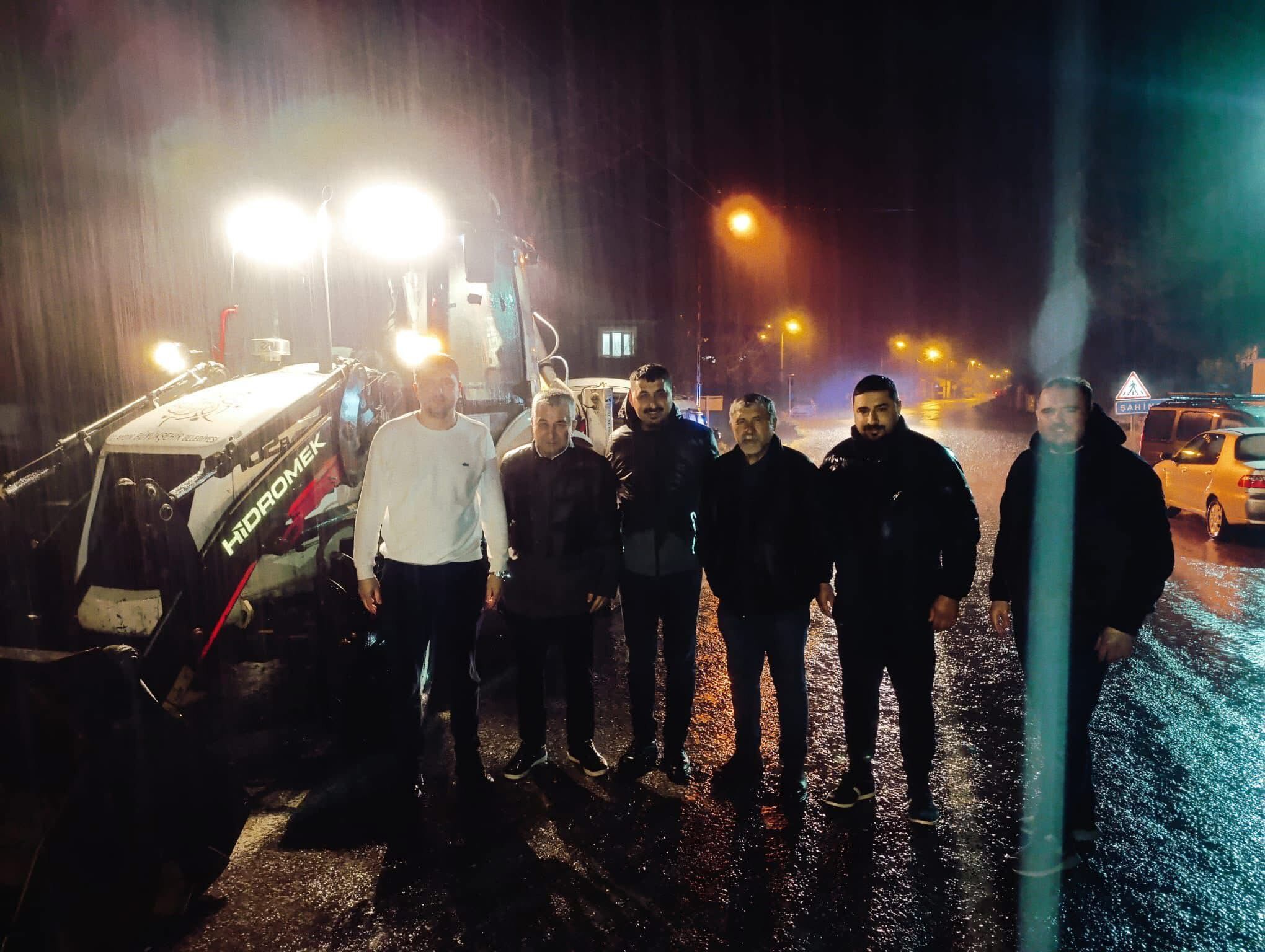Aydın'da sağanak yağış yolu kapatmıştı: Yeniden trafiğe açıldı