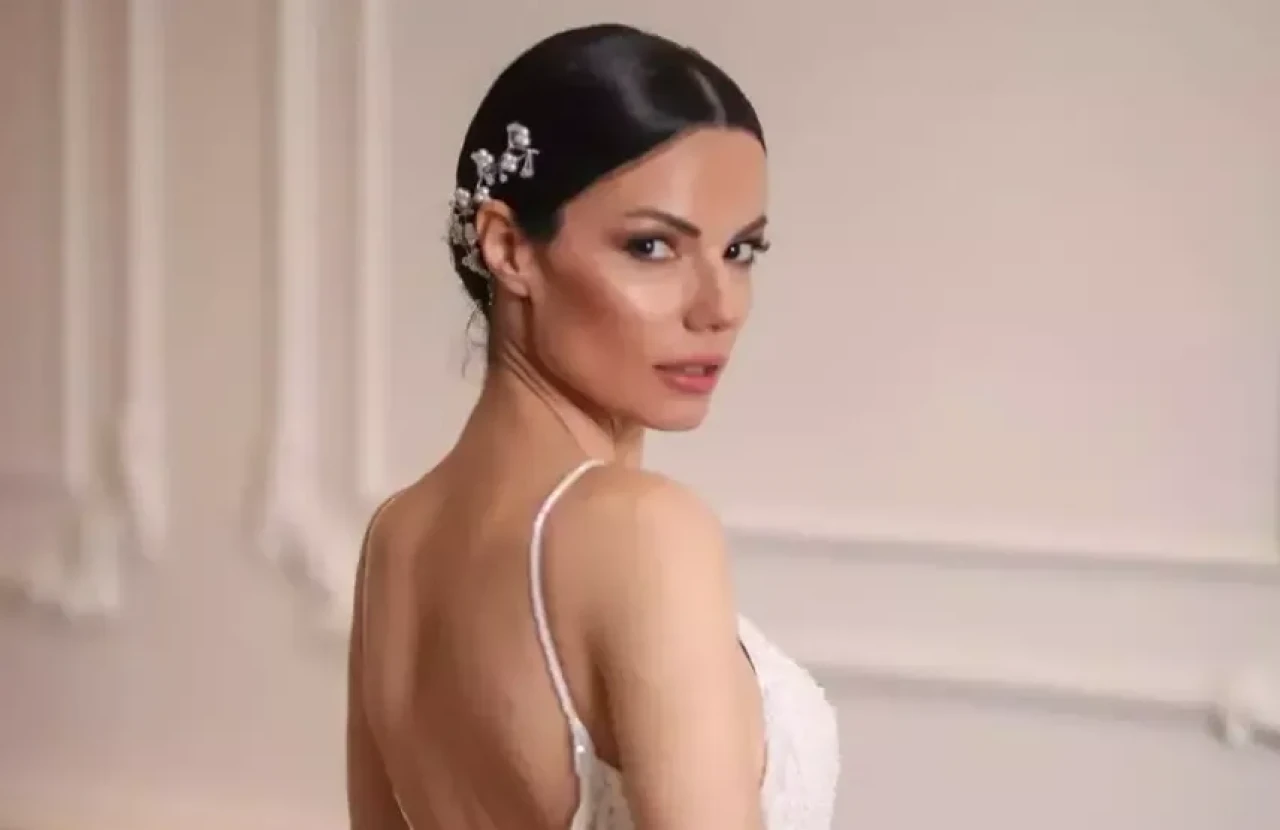Simge Ünal Kimdir
