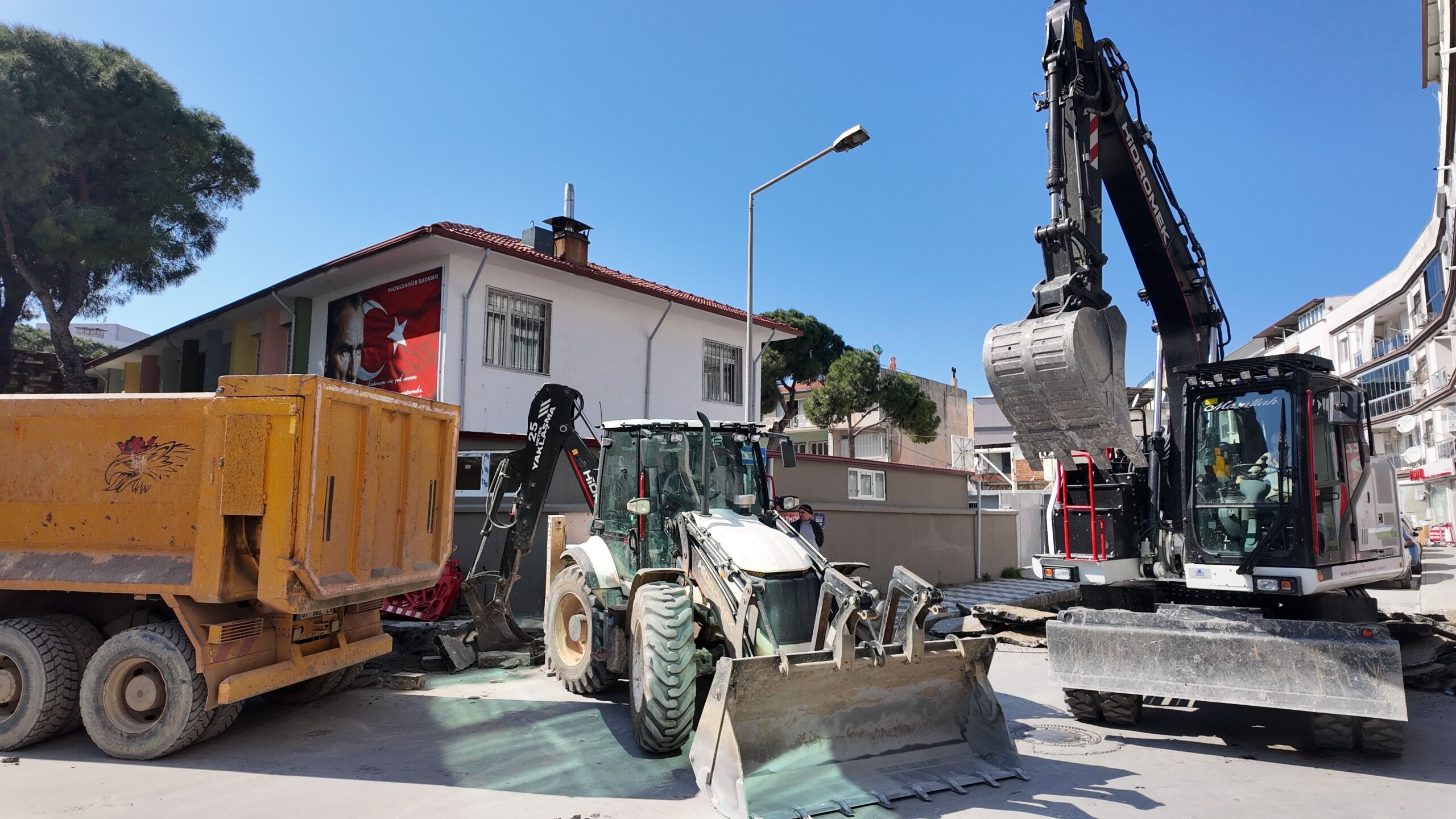 Soke Sokaklarina Yepyeni Gorunum Yol Yenileme Hamlesi Basladi 643196 Fe0783F3D02162Dec0E8Cd63Ab05F099