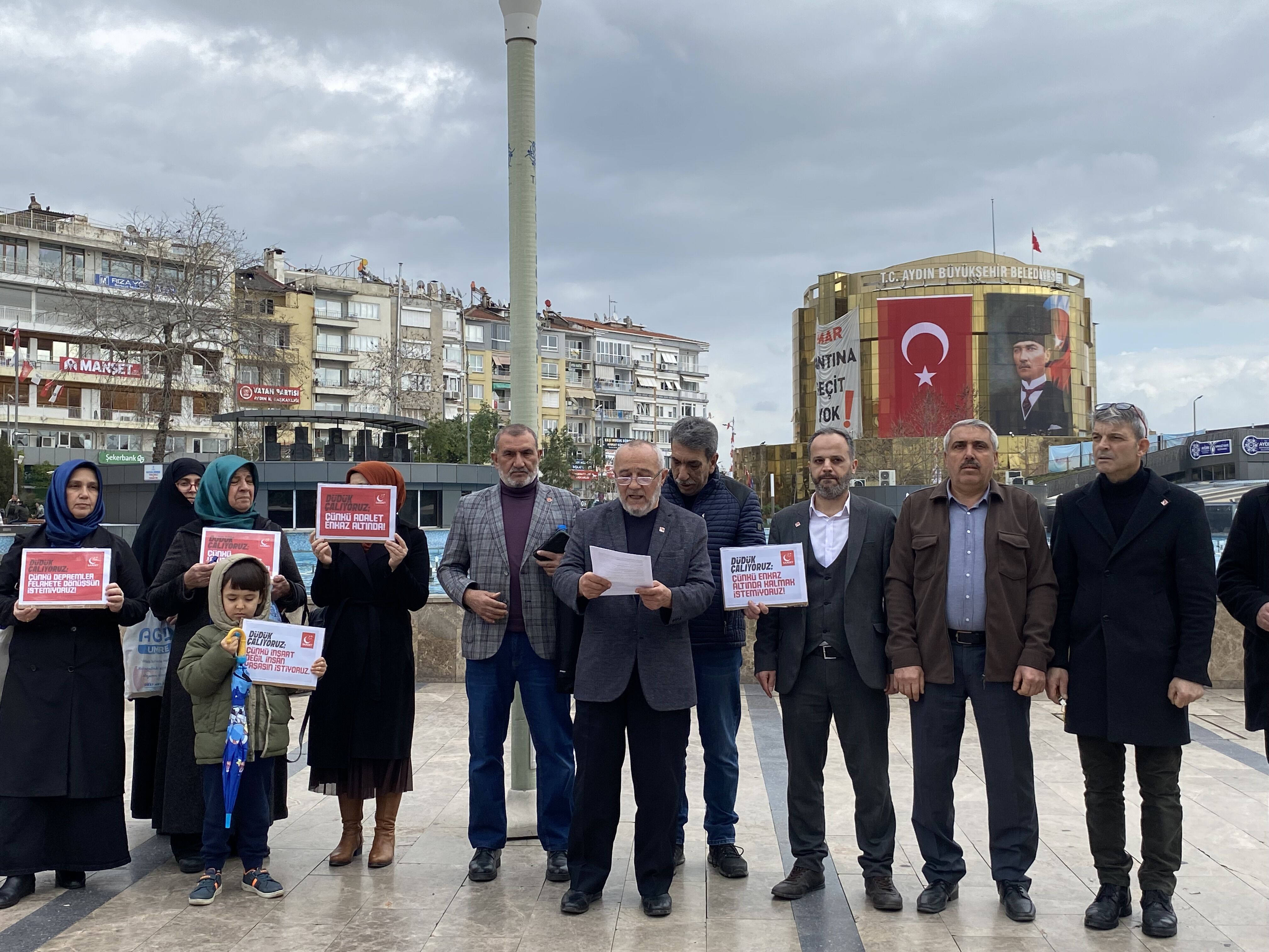 SP Aydın’dan 6 Şubat depremlerinin yıldönümünde düdüklü çağrı! “İnşaat değil, insan yaşasın istiyoruz”