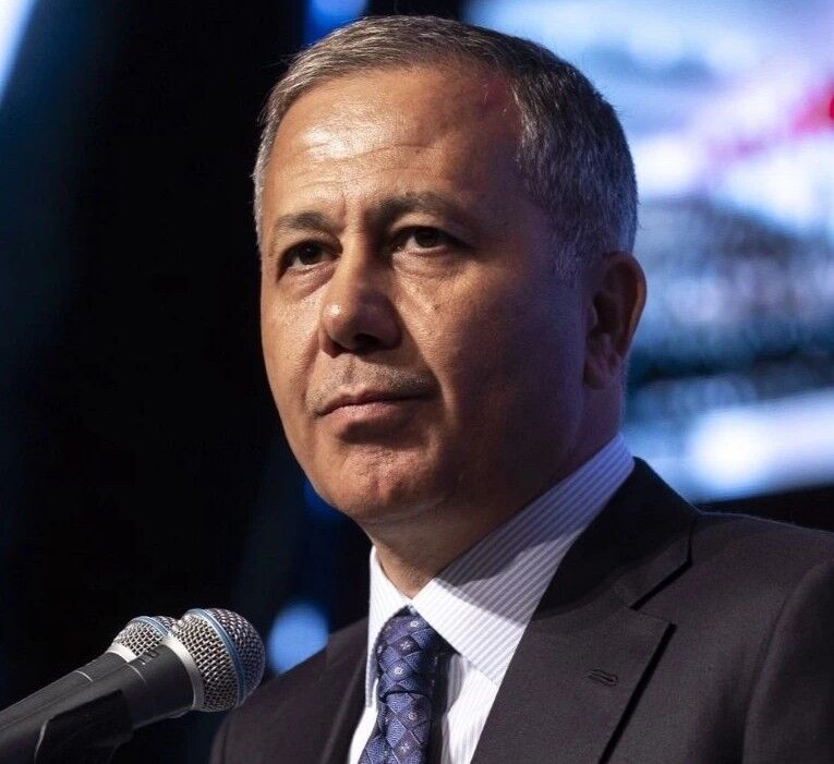 Yerlikaya acı haberi paylaşıp dikkatli olunmasını istedi