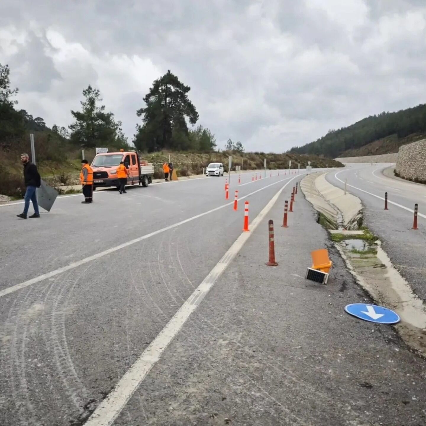 Selçuk–Aydın yolunda ulaşım normale döndü: Araçlar alternatif yolu kullanıyor
