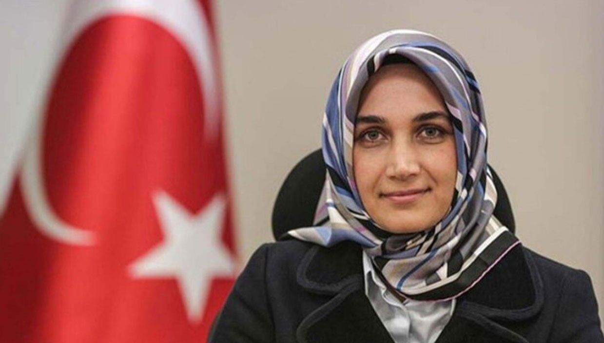 Türkiye'nin ilk başörtülü valisine kritik görev! İçişleri Bakanı Çiftçi'yle birlikte çalışacak