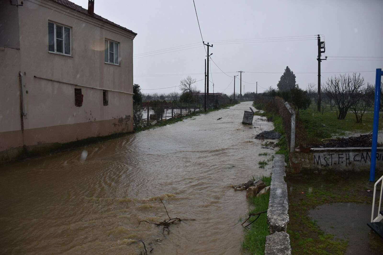 Germencik’te 6 bin dönüm arazi sular altında kaldı