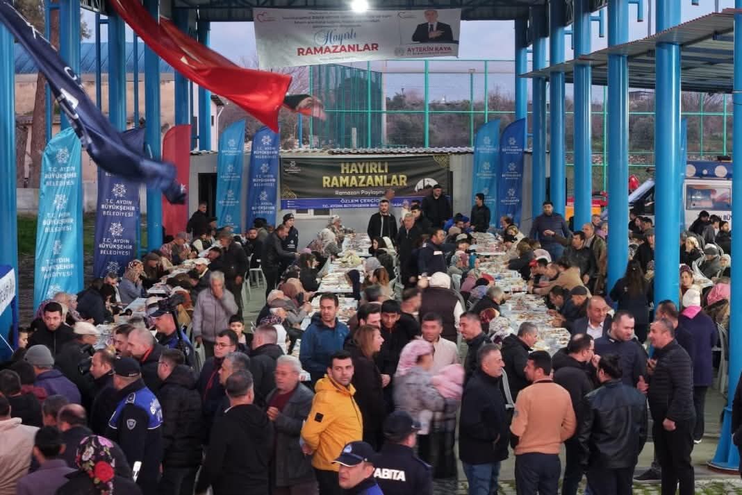 AK Parti Aydın'dan İncirliova çıkarması: İftar sofrasında bir araya geldiler